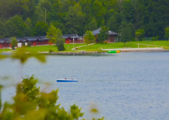 Tini - By Alpen Целль-ам-Зеє