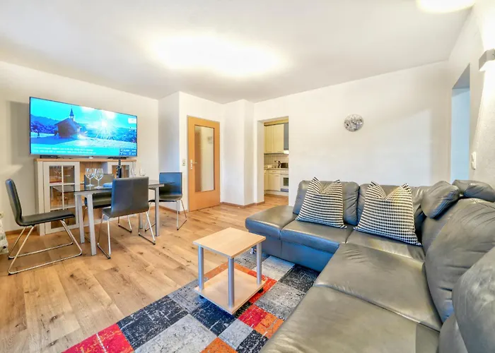 Tini - By Alpen Apartment